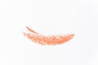 Beyaz arka planda bej rengi çıplak mat ruj izi, yakın plan..