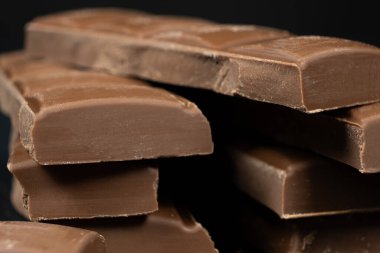 Doğal Organik Vegan Laktozsuz Düşük Karbonhidratsız Glütensiz Çikolata Beyaz Arkaplan