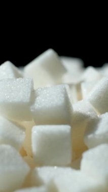 Doldurulmuş Beyaz Pancar Şekeri Küplerinin Makro Dönüşü