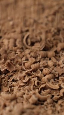 Parçalanmış Süt Çikolatası Yığının Üzerine Düşük Makro Yavaş Harekete Geçer.