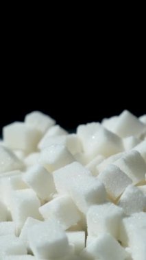 Doldurulmuş Beyaz Pancar Şekeri Küplerinin Makro Dönüşü