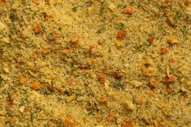 Kurutulmuş sebze ve baharatlardan yapılan çok yönlü bir çeşni..