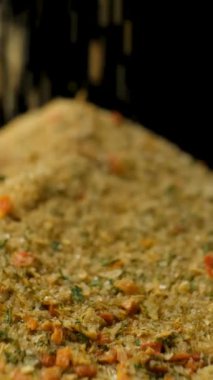 Kuru Sebze Karışımı Yemek Pişirme Yavaş Hareket Dikey.