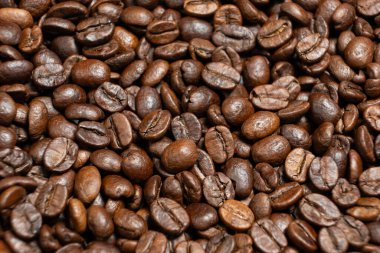 Dağınık kahve çekirdekleri tepeden tırnağa makro..