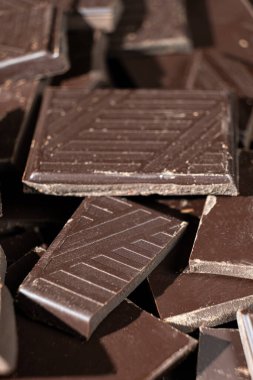 Organik Doğal Kara Çikolata Parçalarını Kapat