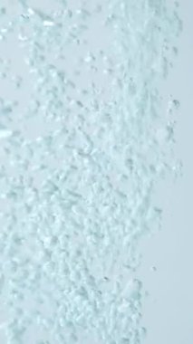 Dikey Yavaş Hareket Suyu Doldurulduktan sonra Kabarcıklar