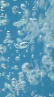 Dikey Yavaş Hareket Suyu Doldurulduktan sonra Kabarcıklar