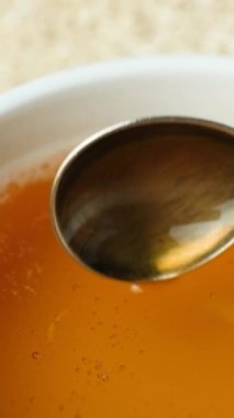 Susam yağı dokusu Yavaş Hareket Dikey Makro Rafine edilmemiş Soğuk Basın Susam Yağı