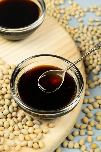 Doğal Fasulyeli Soya Sosu 'nun Yakın Çekimi.