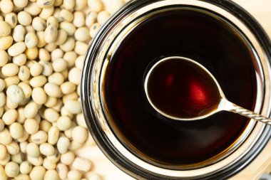 Organik soya fasulyeli sağlıklı soya sosu Macro Manzaralı.