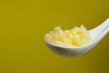 Metin için Kaşık İçinde Ghee Tereyağı Kopyalama Boşluğu.