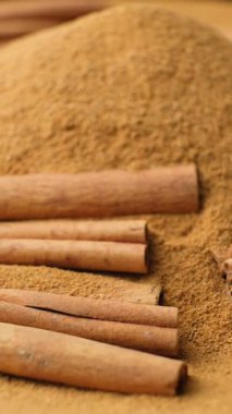 Tarçınlı Tarçın Çubuğu. Doğal Pişirme Baharatı.