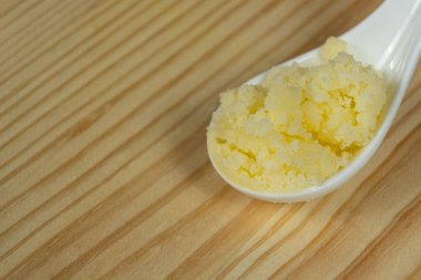 Metin için Kaşık İçinde Ghee Tereyağı Kopyalama Boşluğu.