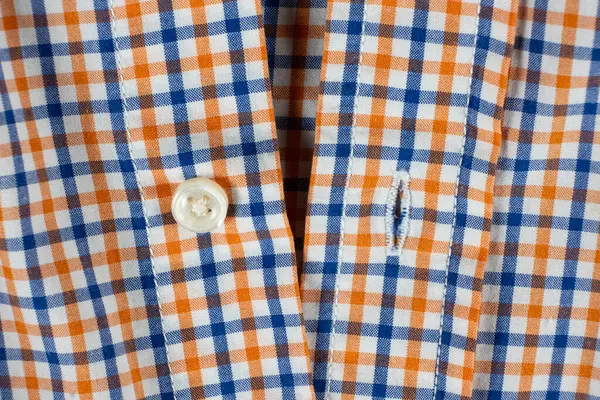 Doğal pamuk giysi, gömleğin düğmesi..