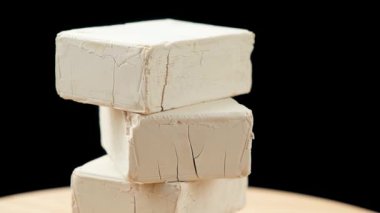 Pişirmek için Taze Sıkıştırılmış Maya Tuğlası