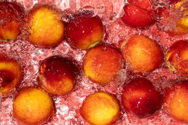 Hafif Dalgalı Şeftali 'nin Sanatsal Genel Görünümü.