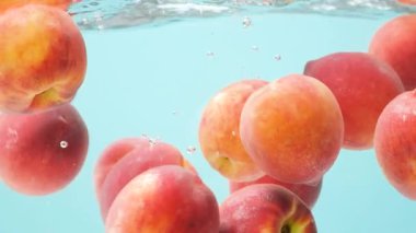Taze Şeftali Suyun İçinde Makro Yavaş Hareket