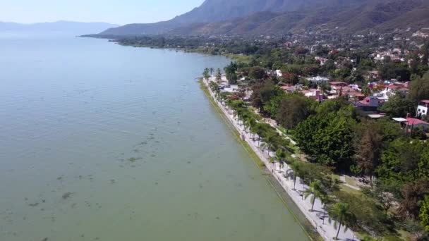 Luchtfoto Van Ajijics Malecon Village Semicircular Drone Footage Mexico — Stockvideo