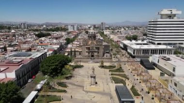 Guadalajaras İHA Turu Merkez Sığınak Plaza, Meksika
