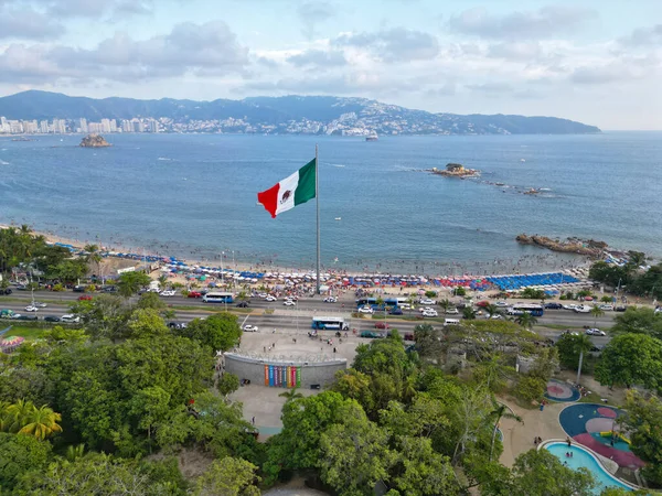 Parque Papagayo Acapulco Drone Image Showcasing Trees Ocean Flagpole México — Foto de Stock