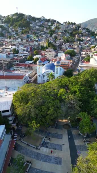 纵向途径 接近Acapulcos历史大教堂 吸引人的录像 墨西哥 — 图库视频影像