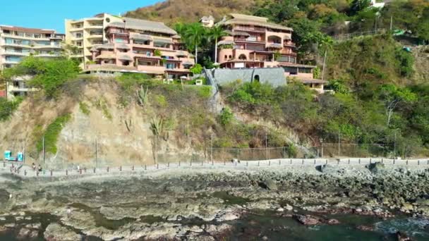 Seitlicher Ansatz Luftbild Vom Strand Madera Zihuatanejo Horizontale Ansicht — Stockvideo