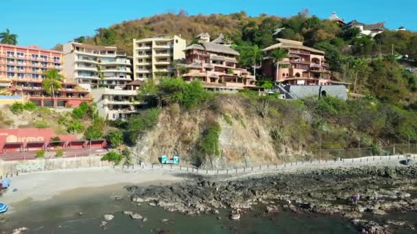 Vista Panorámica Playa Madera Zihuatanejo Incluyendo Hoteles Vídeo Aéreo Horizontal — Vídeos de Stock