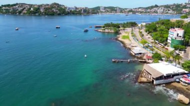 Hamaklar Sahil Ufku: Tranquil Shore, Acapulco 'nun yukarısındaki İHA' dan büyüleyici kıyı manzaraları