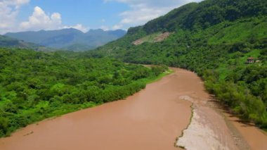 Hava Macerası: İnsansız Hava Aracı Rio Mitlan, Meksika boyunca Seyahat Ediyor