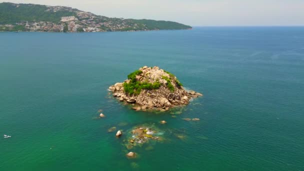 Exploration Traveling Drone Footage Morro Islet México — Vídeos de Stock
