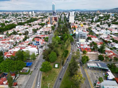 Şehir manzarası: Lazaro Cardenas Caddesi, Guadalajara Meksika Yatay İnsansız Hava Aracı Görünümü