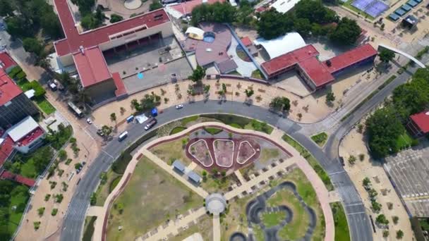 Reverse Drone Flight Normal Roundabout Guadalajara México — Vídeo de Stock