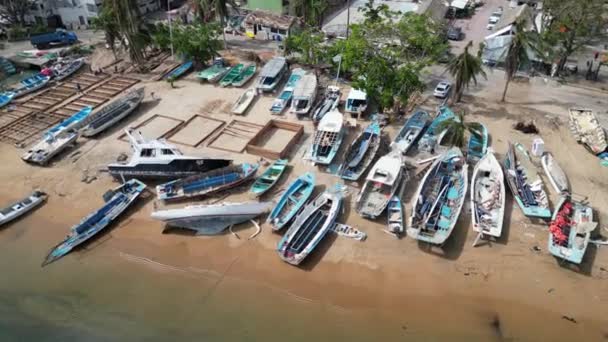 Video Mostrando Barrido Sobre Playa Manzanillo Acapulco Revelando Las Secuelas — Vídeos de Stock