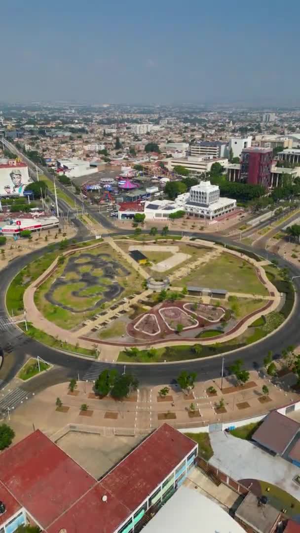 Guadalajara México Outubro 2023 Para Frente Sobre Glorieta Normal Vertical — Vídeo de Stock