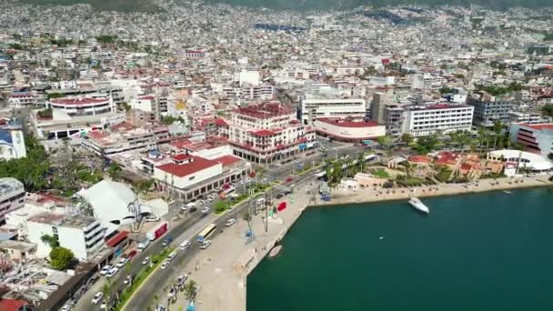Viaggio Mozzafiato Drone Lungo Bordo Costiero Del Vivace Centro Acapulco — Video Stock