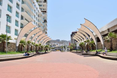 Acapulco, Meksika - 27 Nisan 2024: Acapulco 'daki Diana anıtına çok yakın olan Quebec Meydanı manzarası