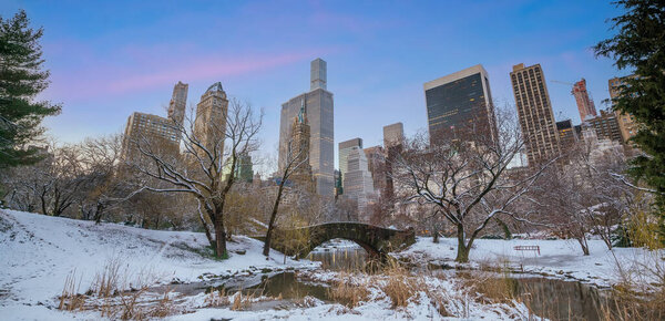 Gapstow bridge in winter, Central Park New York City, USA