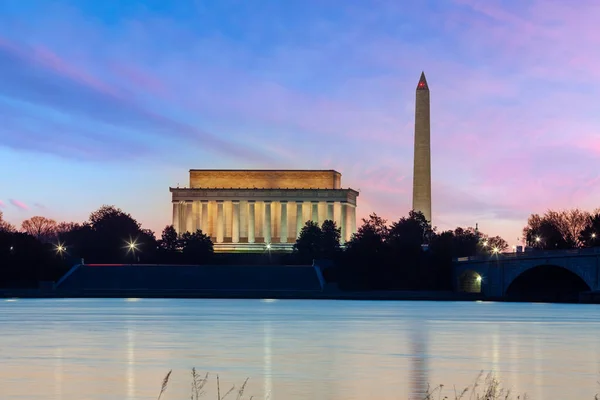 Μνημείο Ουάσιγκτον Και Lincoln Memorial Στο Ηλιοβασίλεμα Στην Ουάσιγκτον Ηνωμένες — Φωτογραφία Αρχείου