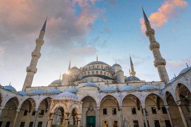 İstanbul, Türkiye 'deki Sultanahmet Camii (Mavi Cami)