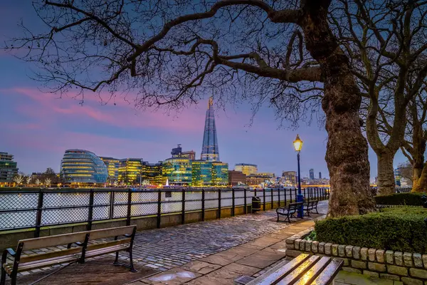 伦敦城市的天际线 英国城市的夜景 — 图库照片