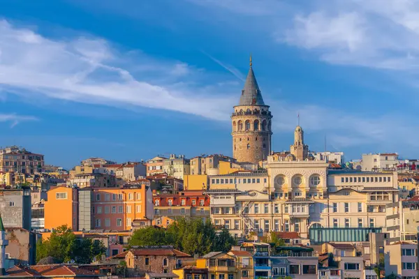 Paisaje Urbano Del Centro Estambul Turquía Atardecer Con Torre Galaga Fotos de stock libres de derechos