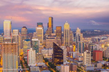 Seattle şehir merkezi. Amerika Birleşik Devletleri 'nde gökyüzü manzarası.