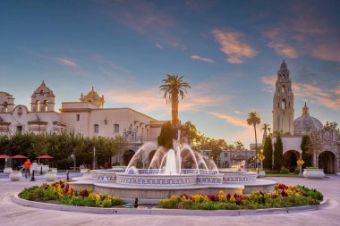 San Diego Balboa halk parkı Kaliforniya 'da gün batımında