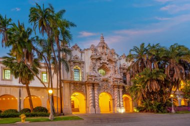 San Diego Balboa halk parkı Kaliforniya 'da gün batımında