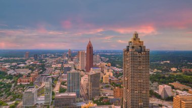 Atlanta şehir merkezi, Georgia, ABD 'de gün batımında gökyüzü manzarası