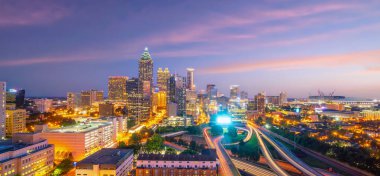 Atlanta şehir merkezi, Georgia, ABD 'de gün batımında gökyüzü manzarası