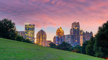 Atlanta şehir merkezi, Georgia, ABD 'de gün batımında gökyüzü manzarası