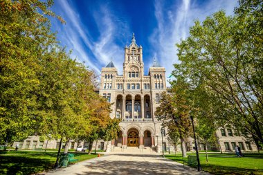Utah 'taki Salt Lake City' de mavi gökyüzü