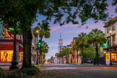 Charleston 'ın tarihi şehir merkezi, Güney Carolina şehri Alacakaranlık vakti