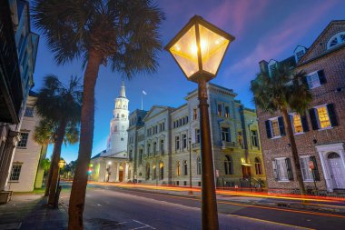 Charleston 'ın tarihi şehir merkezi, Güney Carolina şehri Alacakaranlık vakti